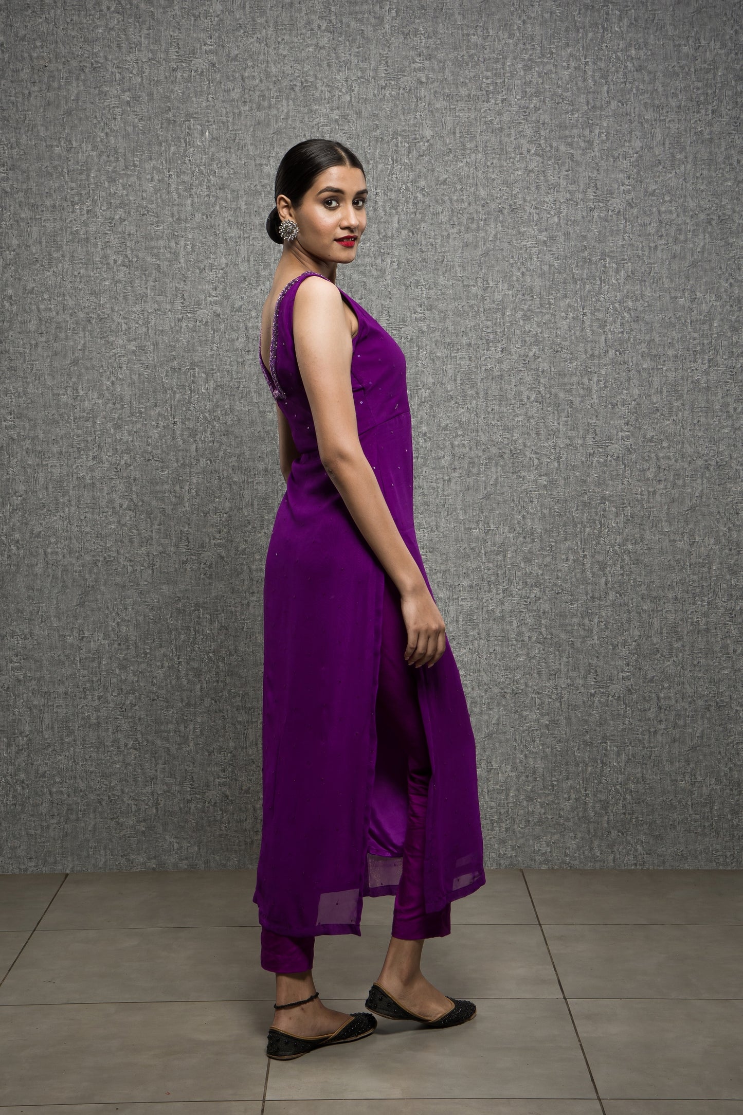 Salli Necklined High Slit Kurta with Pant