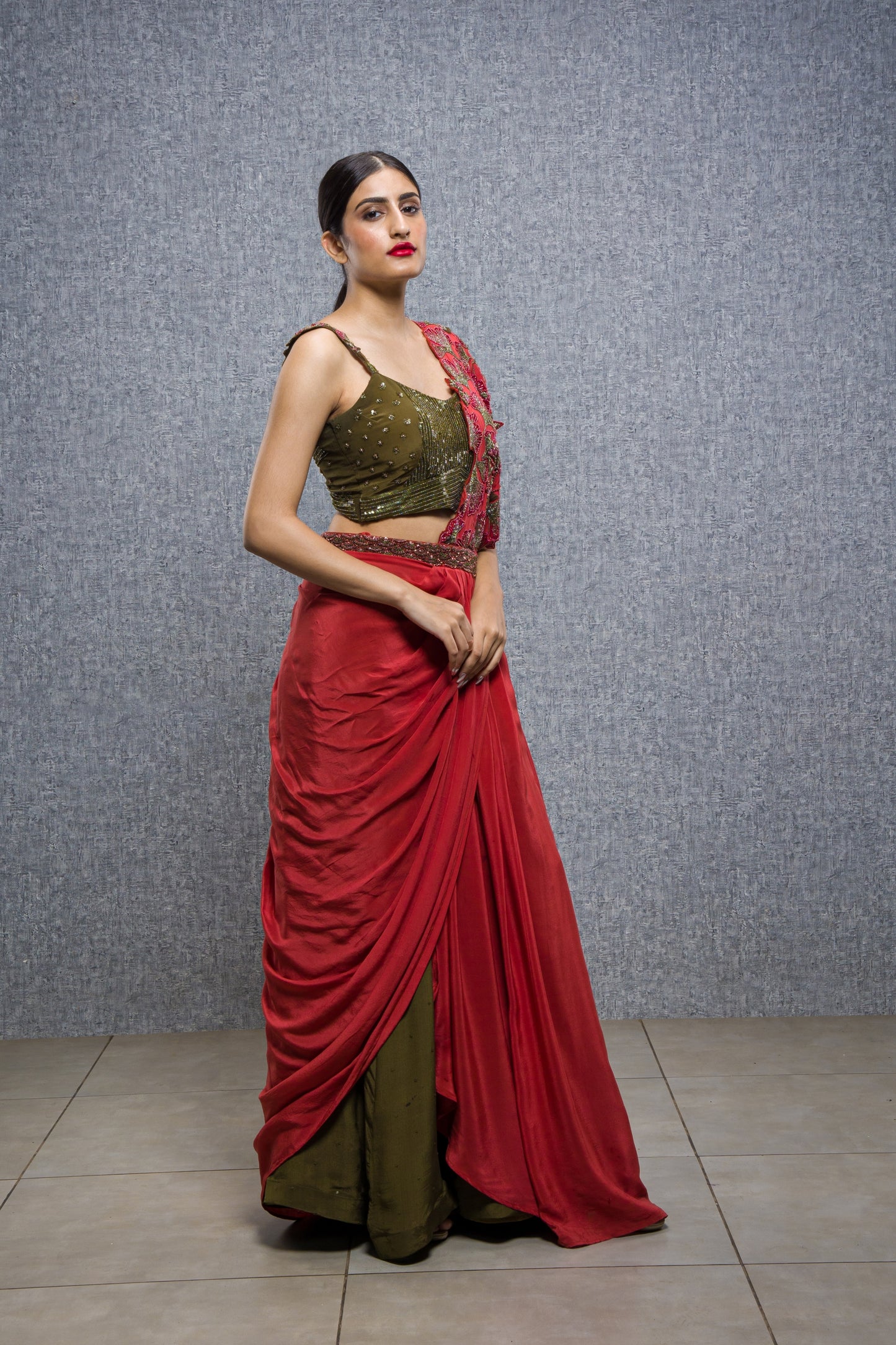 Enchanted Forest Hand Embroidered Detachable Pallu Ready To Wear Saree Set